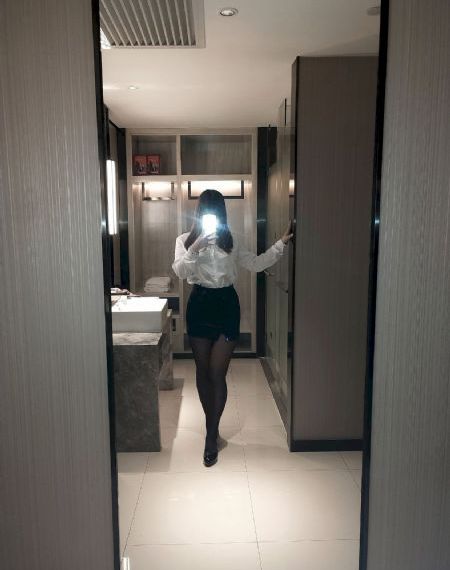出差强睡年轻女老板1_BD高清电影在线